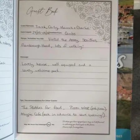 Bernie's Watch, * 휫비